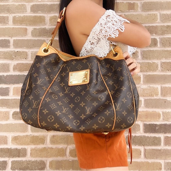 Louis Vuitton Galliera PM